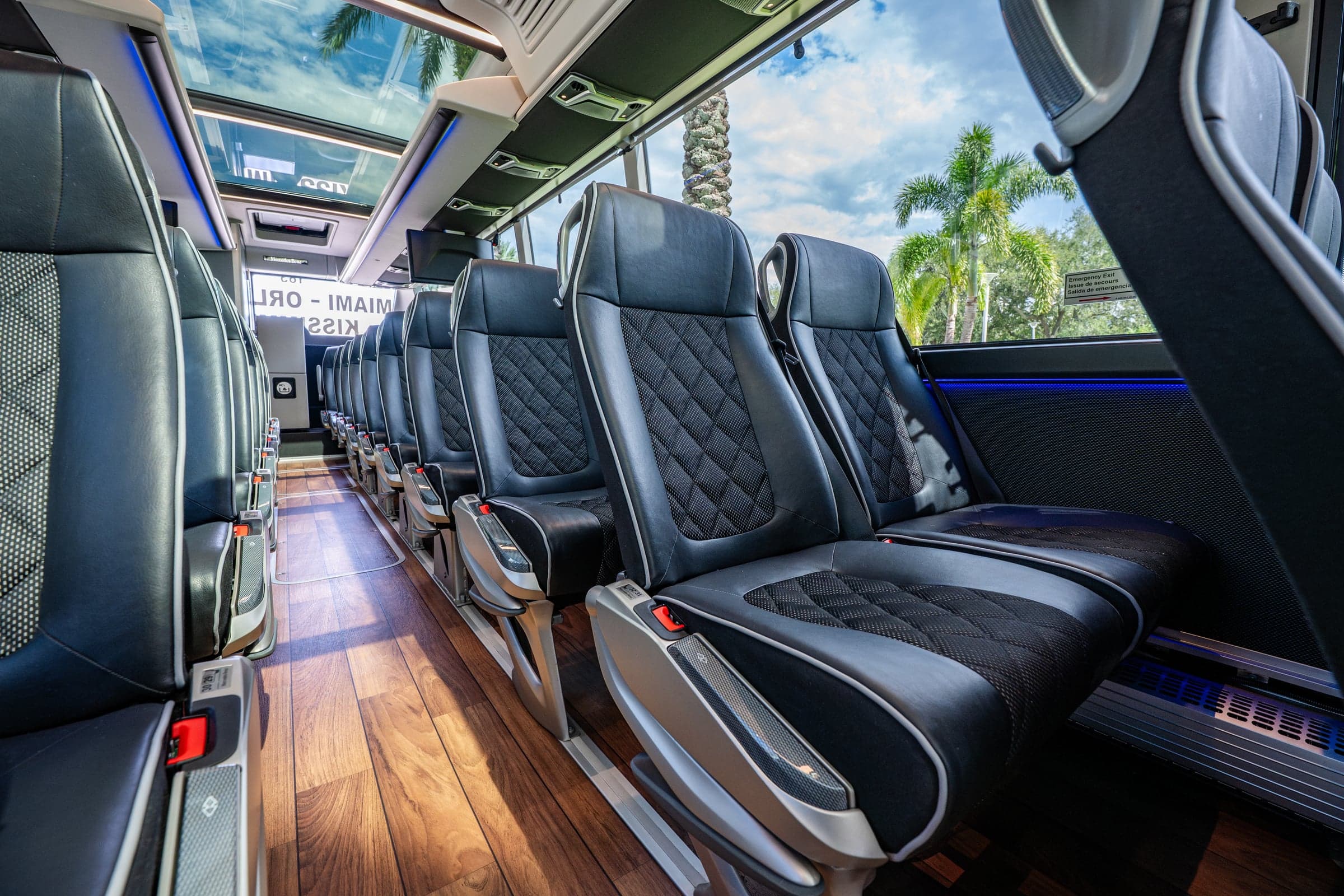 Mercedes-Benz Tourrider Premium interior 11