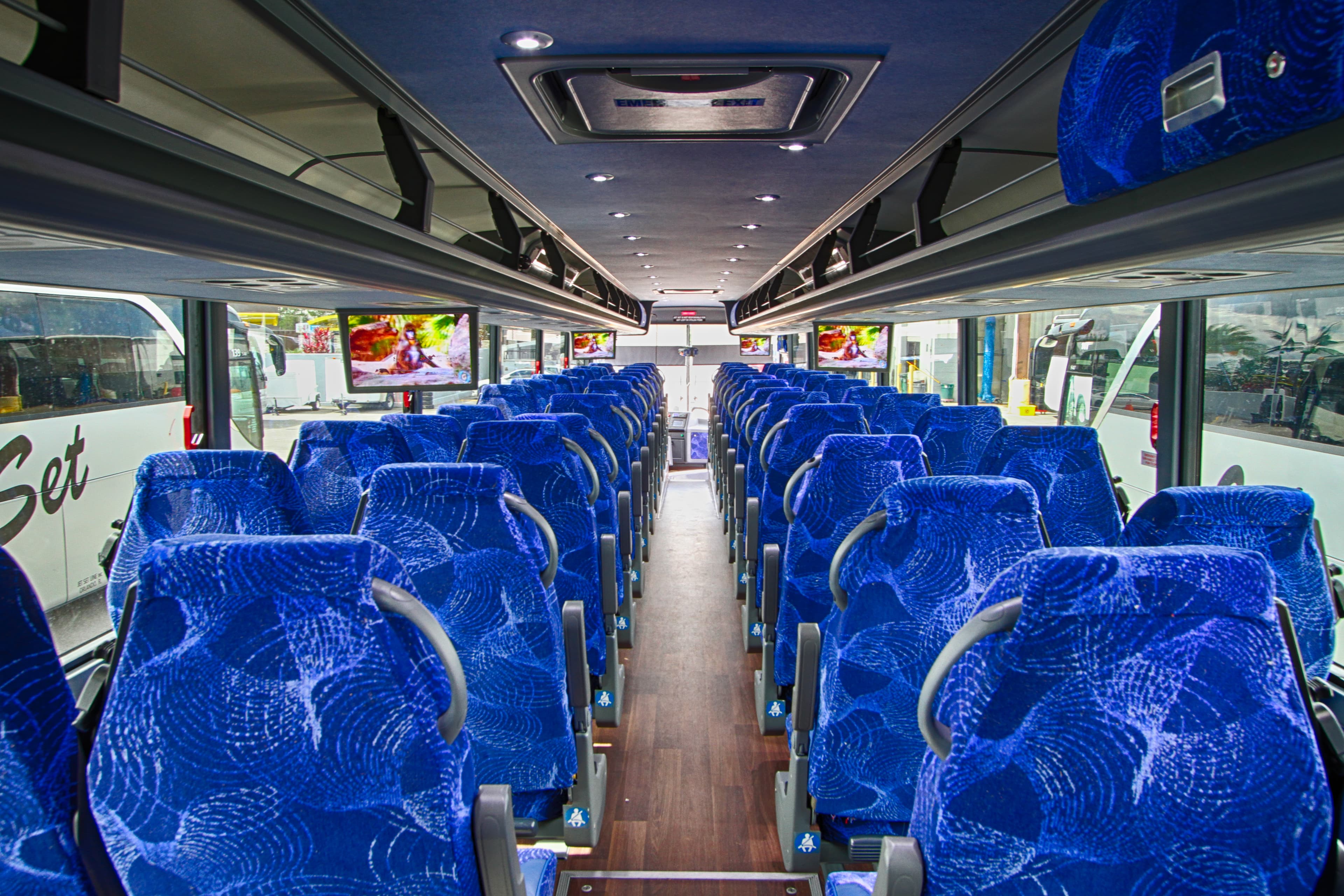 Van Hool CX45 exterior 4