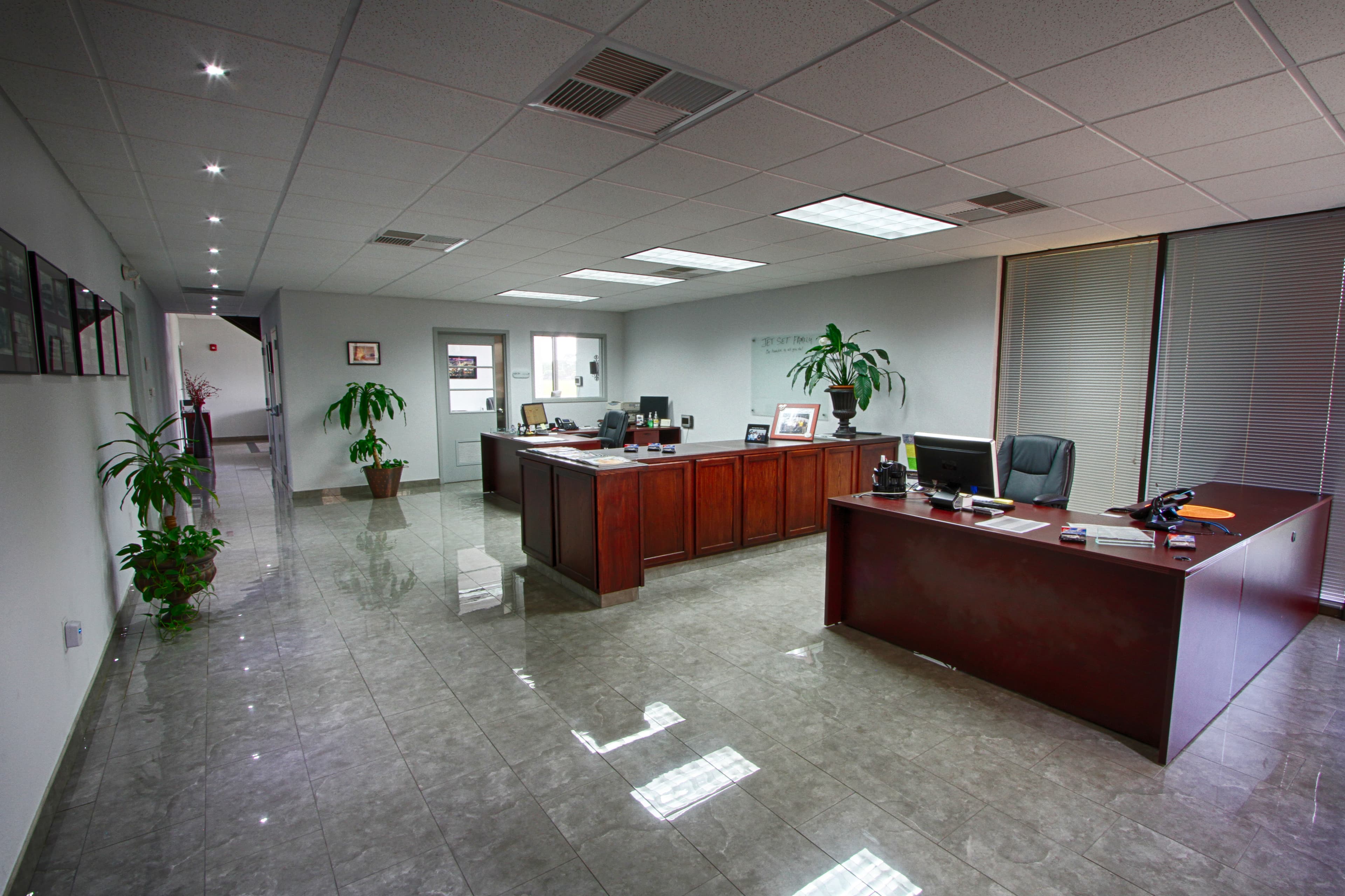 Jet Set operations floor