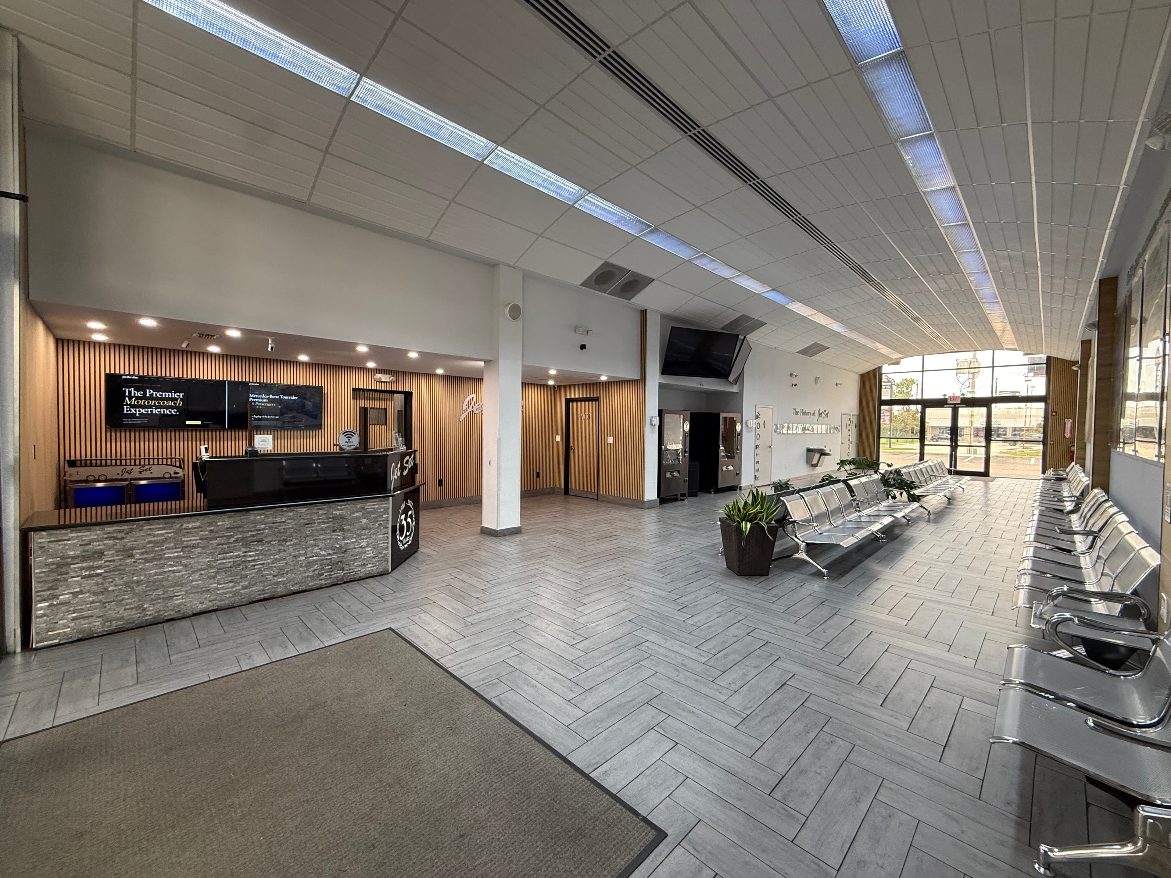 Jet Set passenger terminal — full view with gate seating and check-in counter